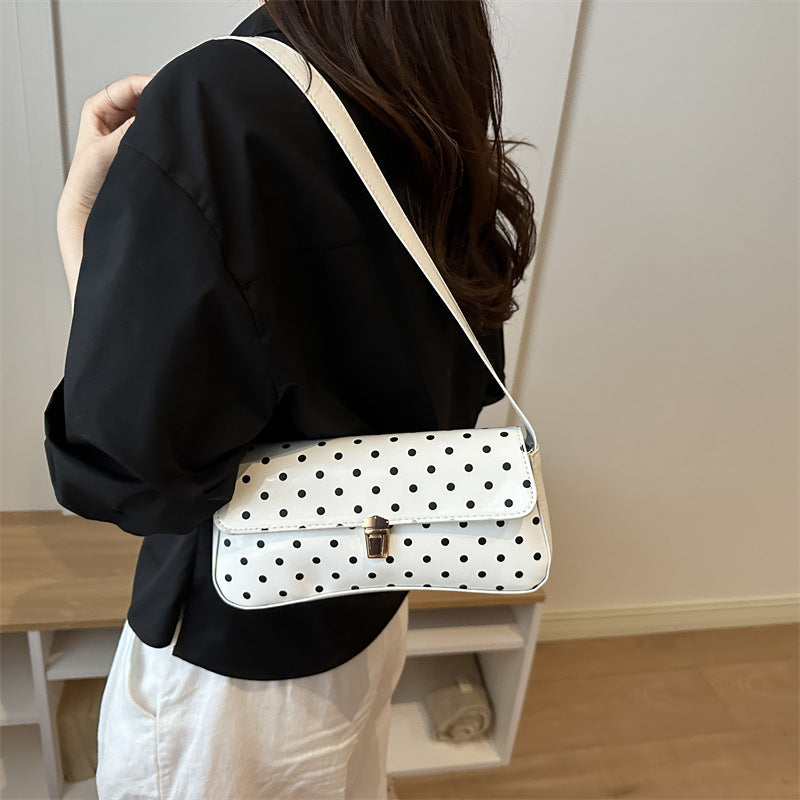 Large-Capacity Fashionable Retro Casual Womens Shoulder Bag