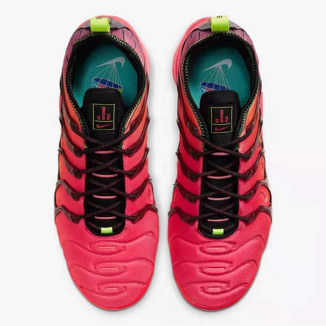 Nike Air VaporMax Plus 'Flight Pack Black Pink'