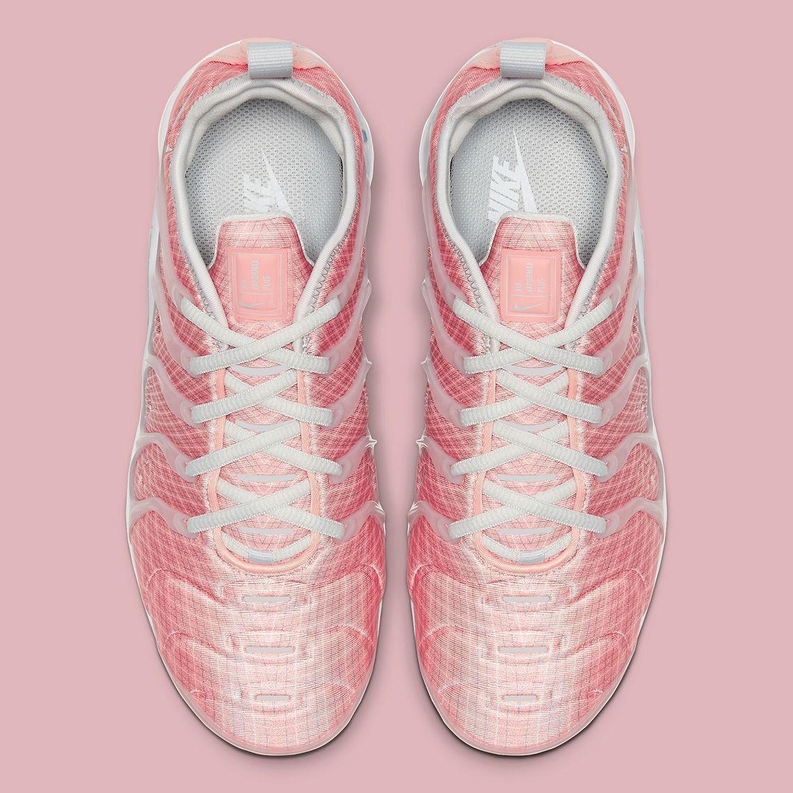 Nike Air VaporMax Plus 'Bleached Coral Pure Platinum'