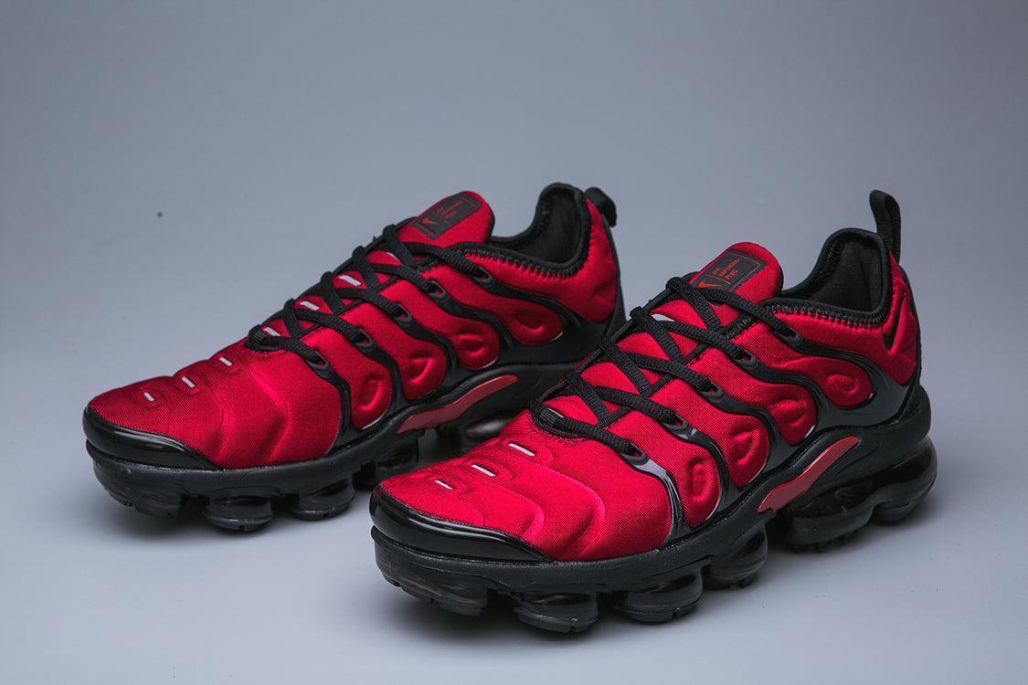 Nike Air VaporMax Plus 'University Red Black'