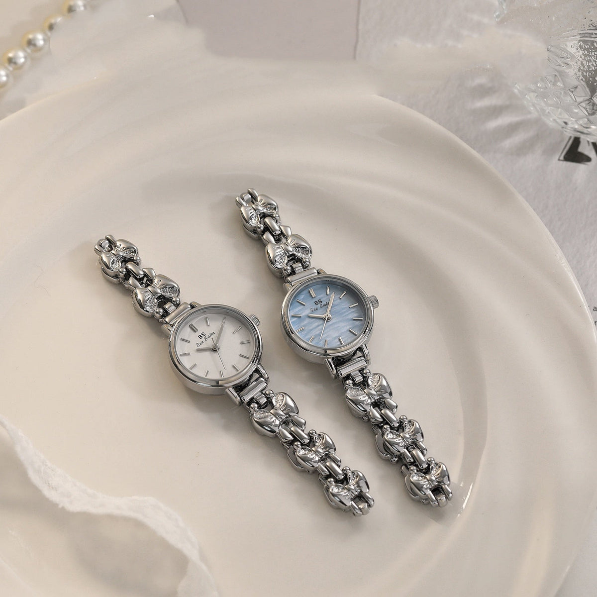 New Women's French Retro Style Watch