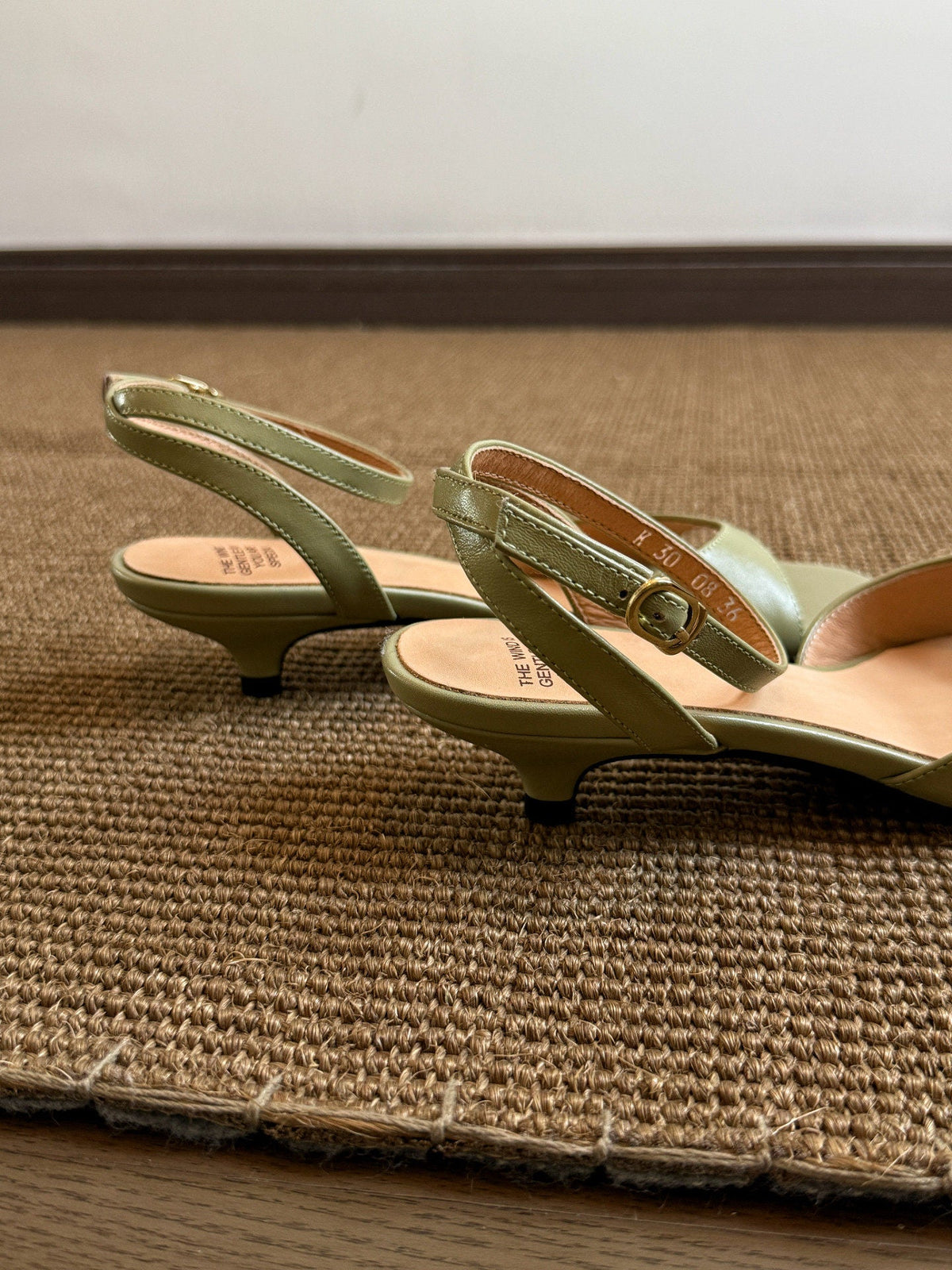 2026 Summer New Women Gentle Retro Sandals, Minimalist Fashion Comfort Kitten Heel Elegant Daily Commute Shoes, Green