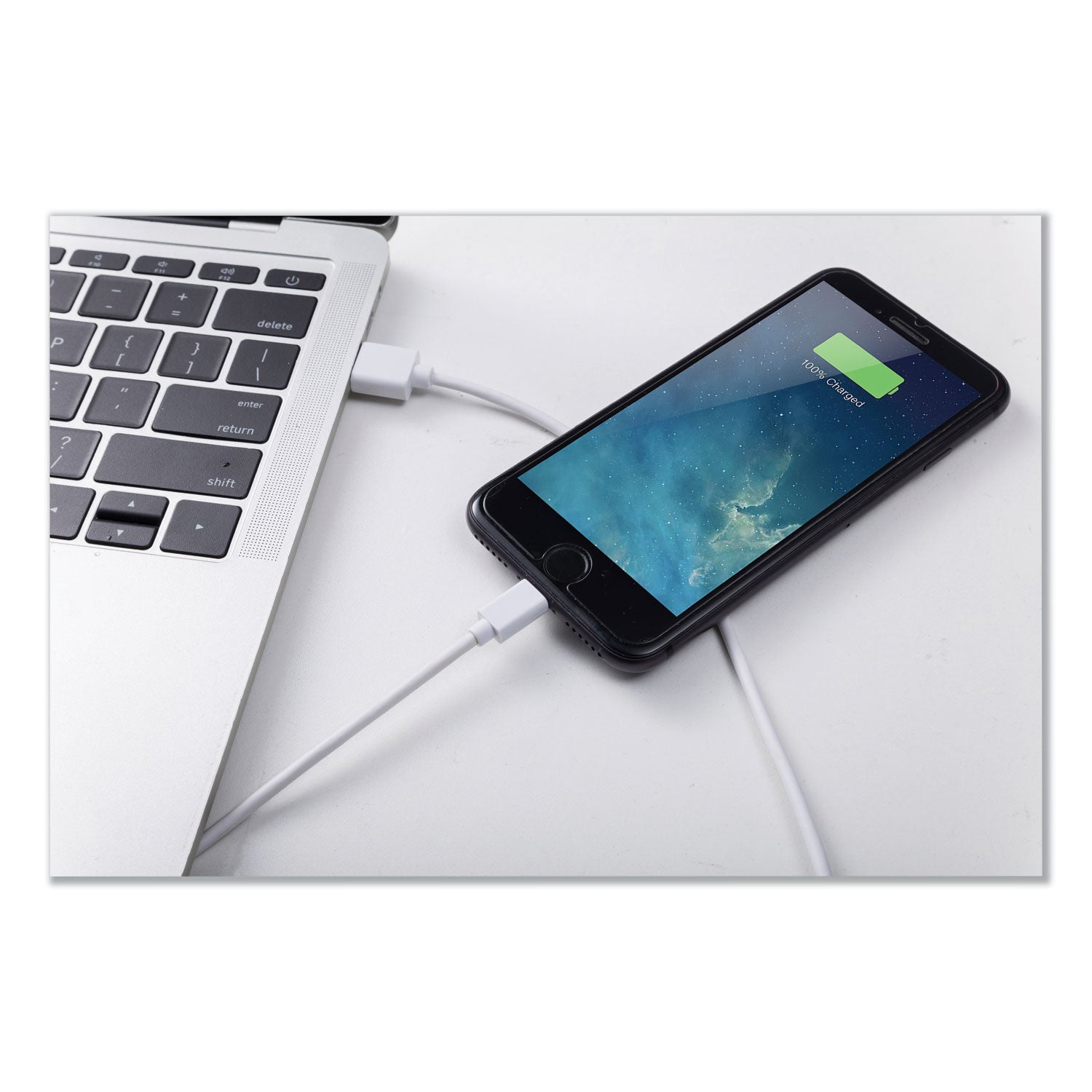 Innovera USB Lightning Cable, 3 ft, White