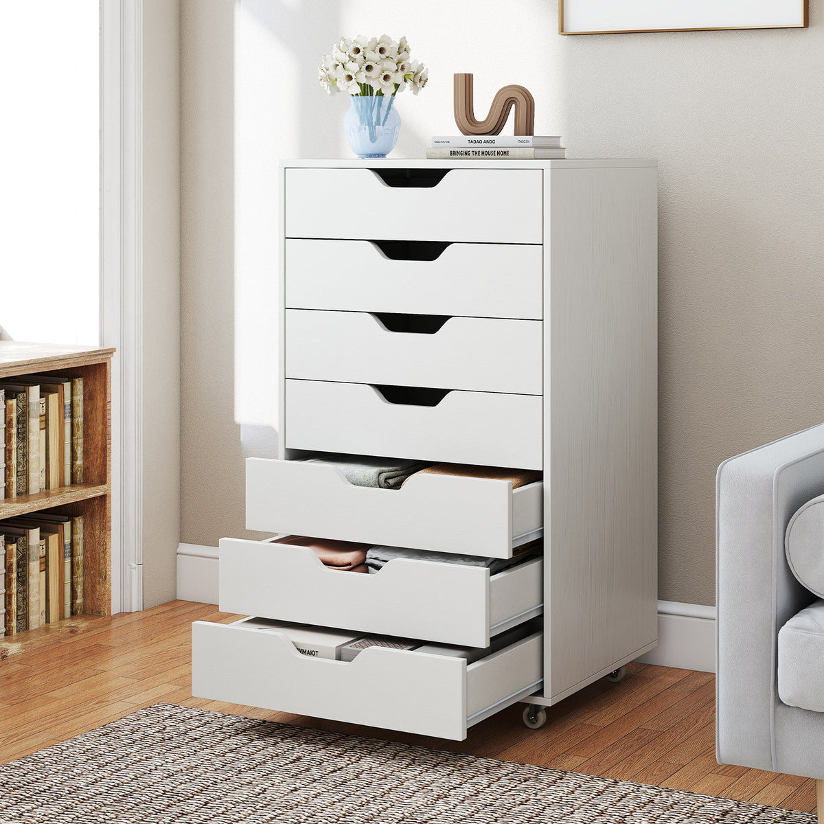 7-Drawer Chest Wooden Storage Dresser with Lockable Wheels