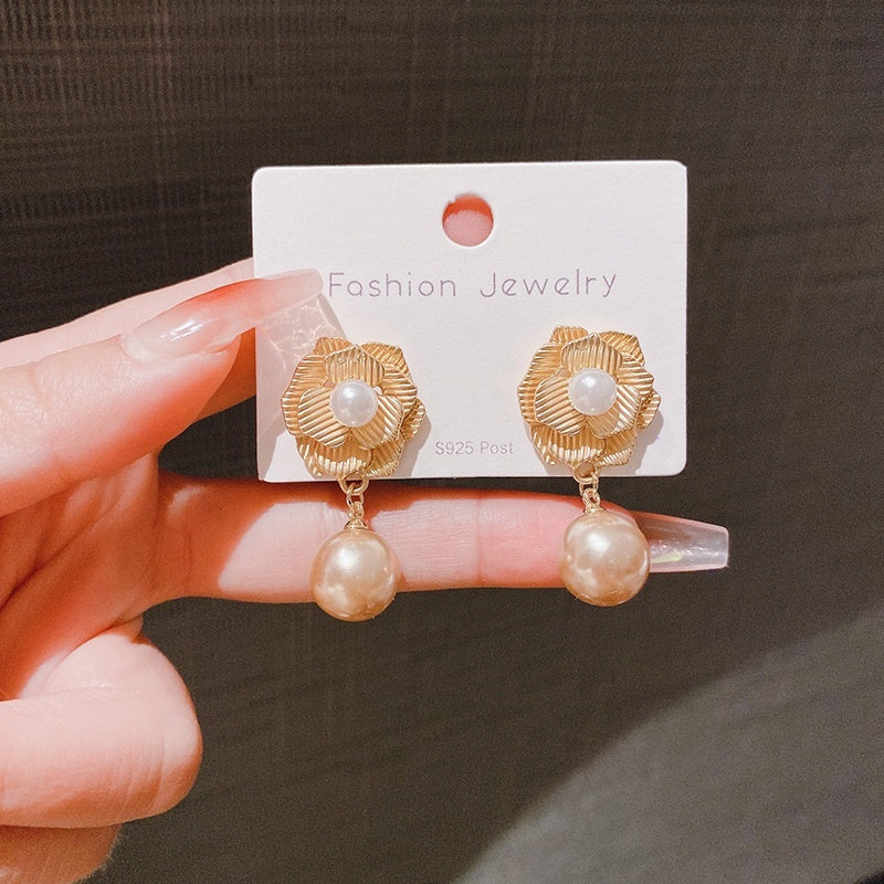 Sterling Silver Needle Rose Pearl Design Hong Kong Style Flower Stud Earrings