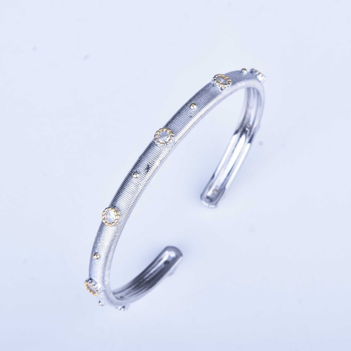Vintage Brushed Texture Open Cuff Bangle For Women, Gold Tone Clear Tone Simulated Zirconia Star Dot Inlay Light Luxury Daily Commute Hand Jewelry