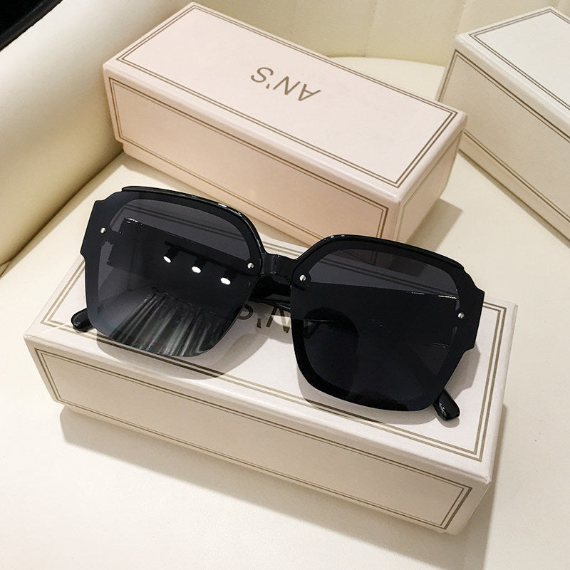 Large-frame UV-protection Classic Sunglasses