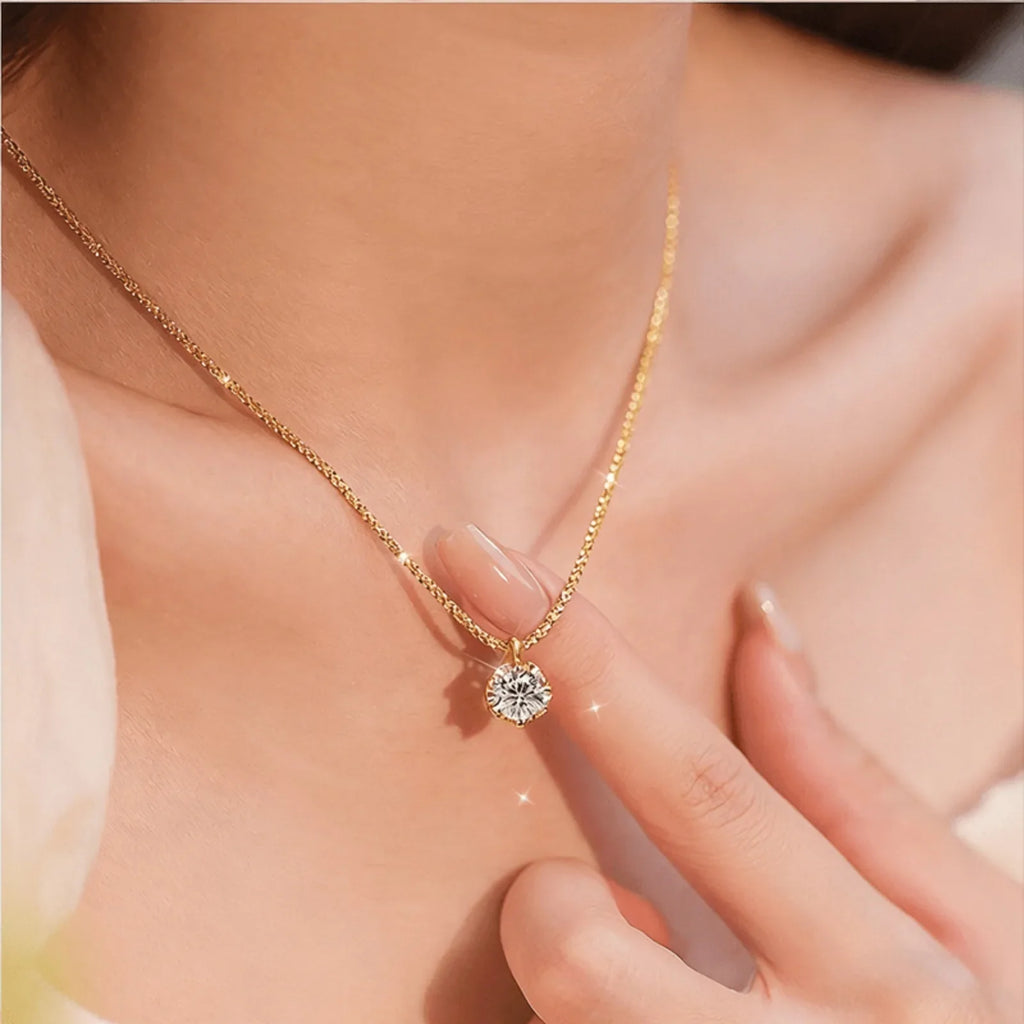 [Shining Protagonist] Synthetic Zirconia Necklace for Women | 316 Stainless Steel Collarbone Chain |Versatile for Daily Banquets