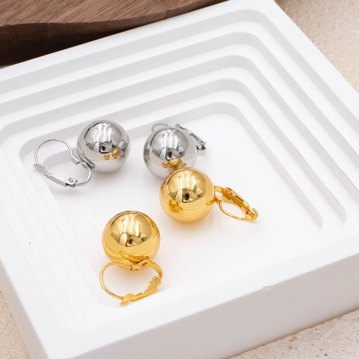 Round Ball Drop Earrings Hollow Stainless Steel Hoop Earrings Smooth Metal Ears Piercing Jewelry Party Girls Female Gift