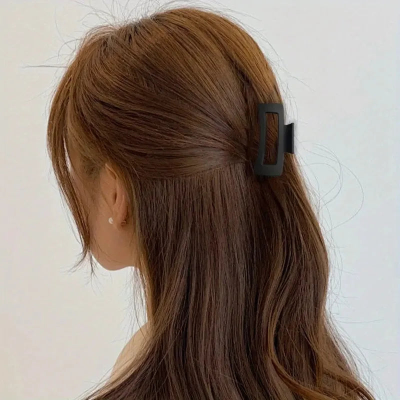4pcs matte acrylic anti-slip shark clips | women’s hairpins | set of hair accessories suitable for everyday hairstyles.
