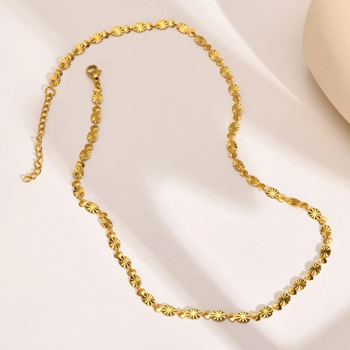 Daisy Chain Necklace Women, Stainless Steel Flower Shape Collar Fashion New 2022