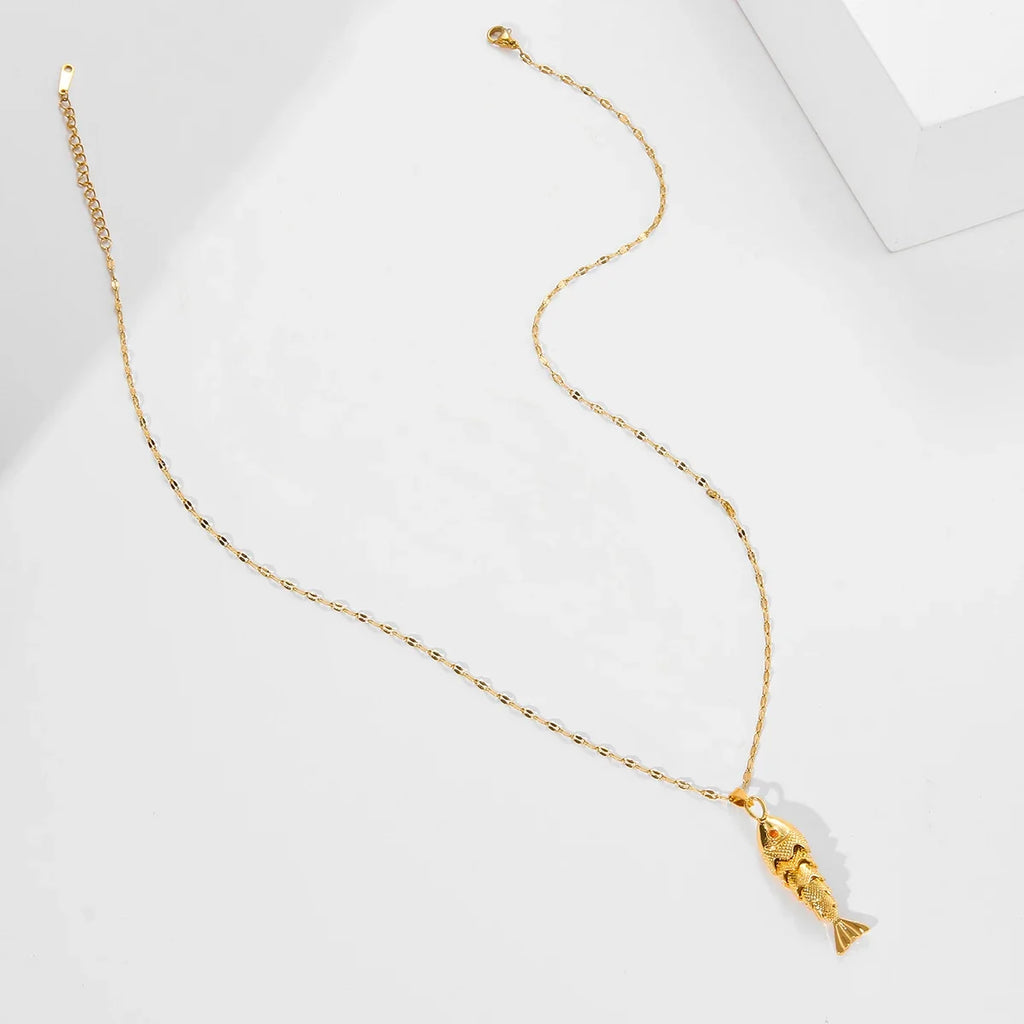 Trendy Gold-Plated Retro Personality Agile Small Fish Necklace for Women Anti-Allergic Fashionable Jewelry Accessory