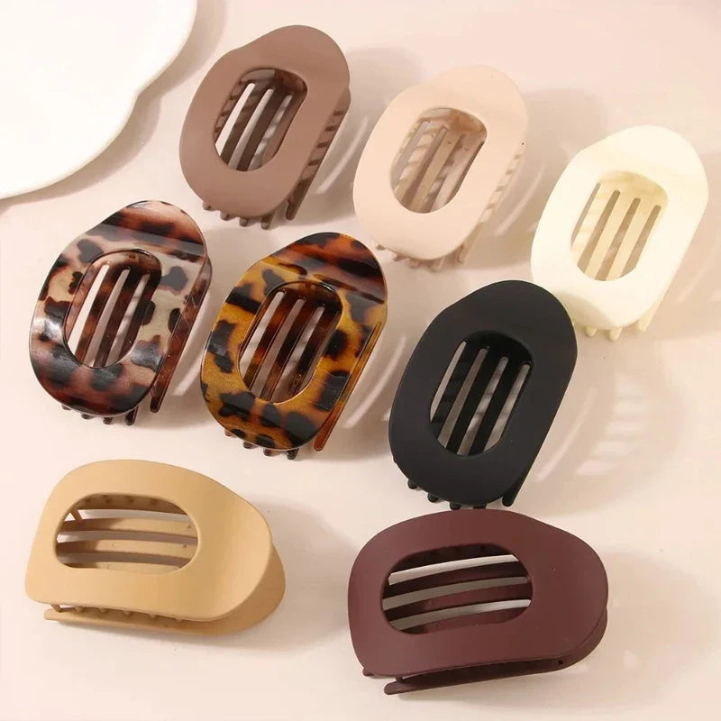 Oval Hair Claw Clip for Women Leopard Fashion New Design Matte Curved Flat Styling Barrettes Acrylic Lying Down Hair Accessories