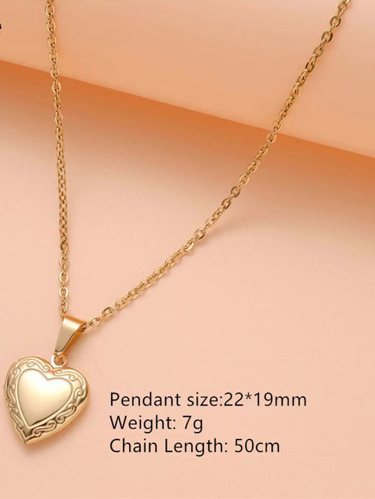 Vintage Carved Heart Photo Box Necklace, Gold-Plated Openable Heart Pendant, Fine Chain Clavicle Chain, Women's Commemorative Jewelry Gift for Best Friend