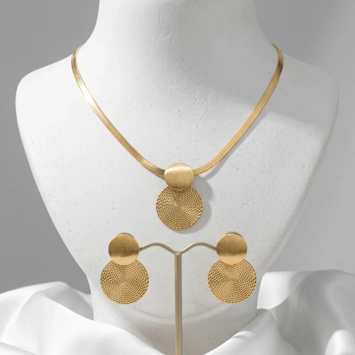 Minimalist Gold Color Herringbone Choker & Earring Set Brushed Textured Double Disc Jewelry Set For Women Daily Office Wear