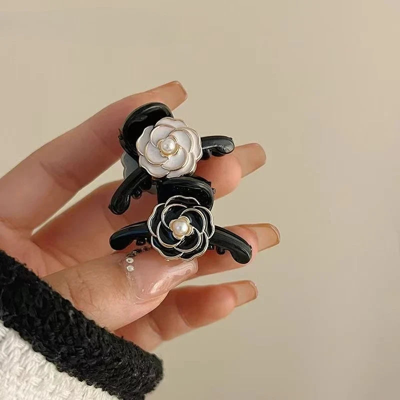 2Pcs Retro French Black Temperament Camellia Small Grip Princess Hair Clip Side Hairpin Clip