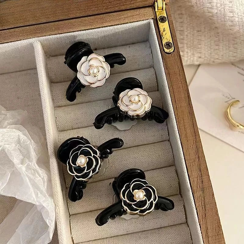 2Pcs Retro French Black Temperament Camellia Small Grip Princess Hair Clip Side Hairpin Clip