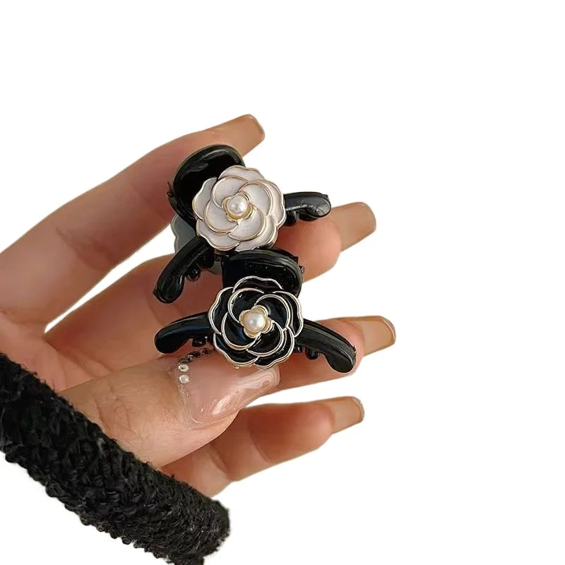 2Pcs Retro French Black Temperament Camellia Small Grip Princess Hair Clip Side Hairpin Clip