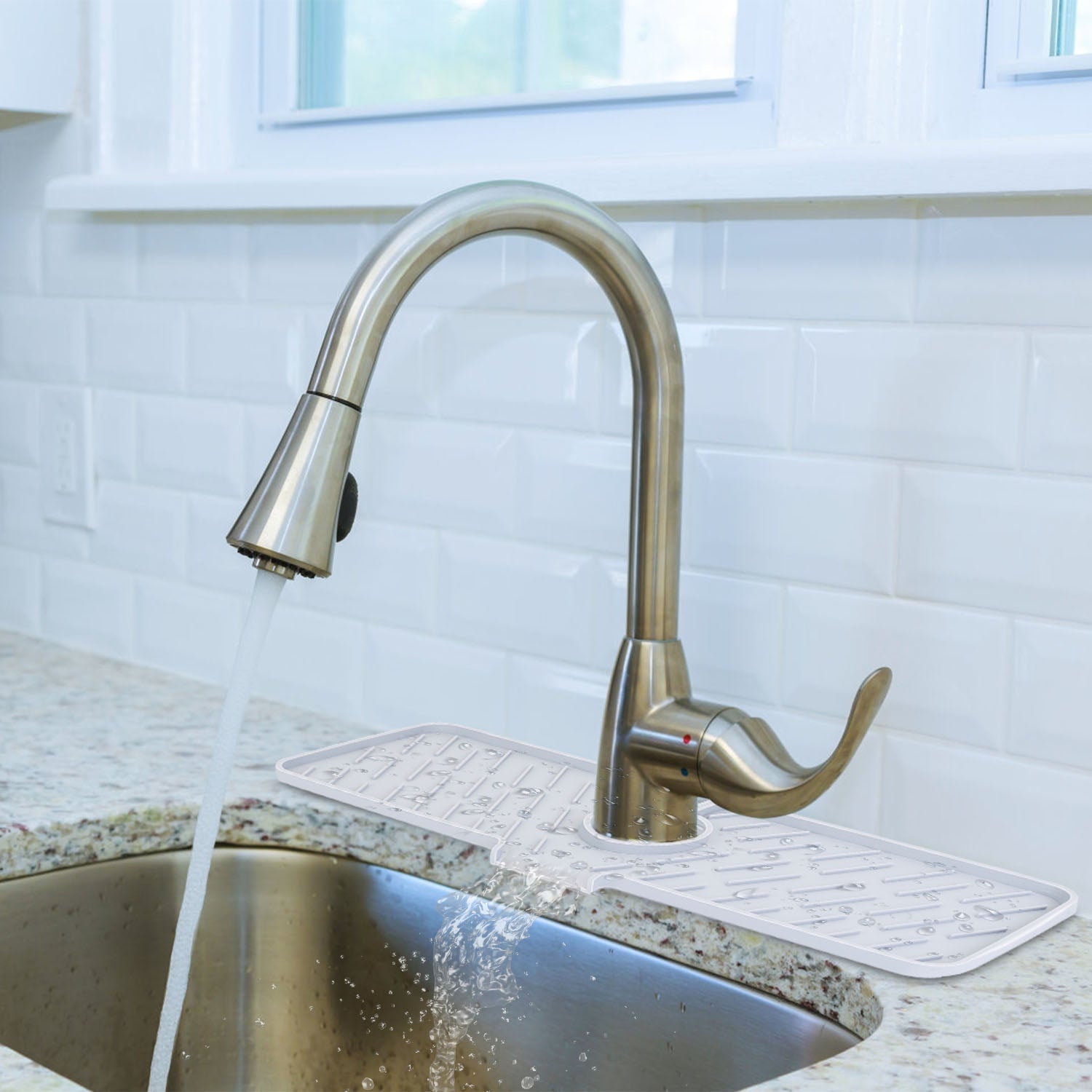 Silicone Faucet Mat Kitchen Sink Splash Guard Drain Mat Drying Pad Kitchen Mat Bathroom Drip Catcher