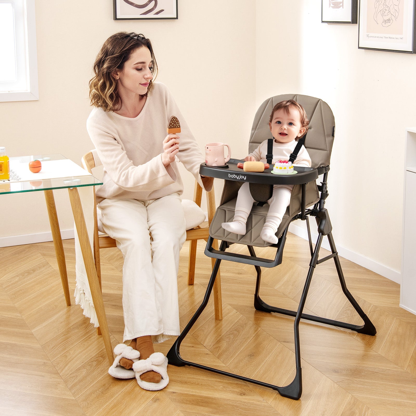 Easy Clean Compact Highchair with Removable Adjustable Tray and PU Seat Cushion