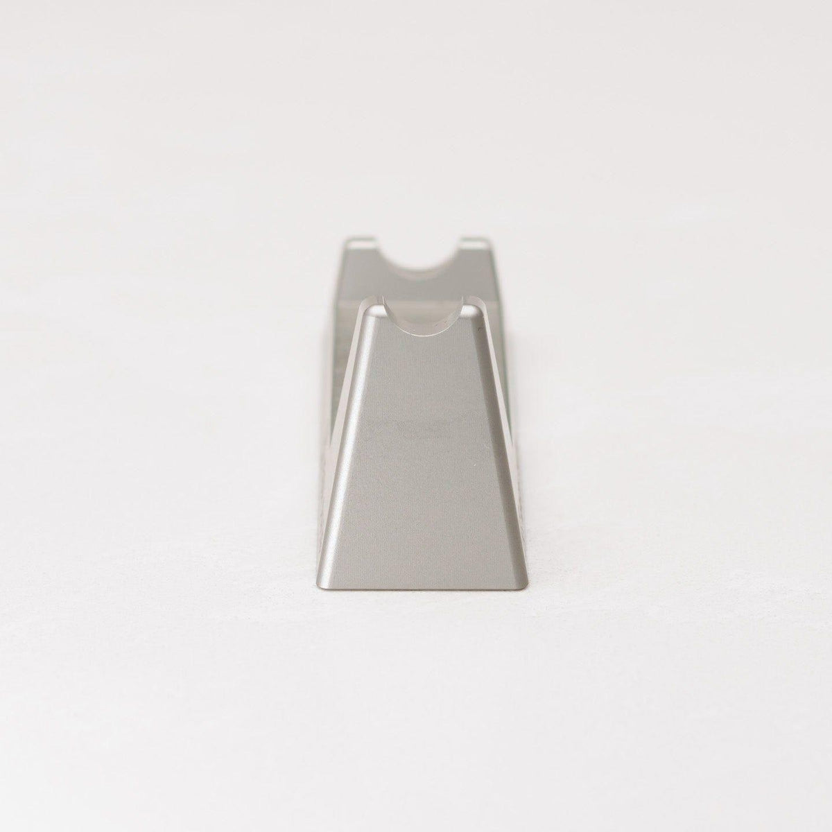 Henson Shaving Razor Stand